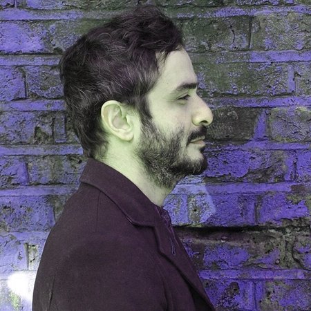 دانلود آهنگ علی عظیمی باد میشم میرم تو موهات