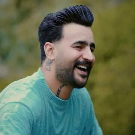 دانلود آهنگ وحید عباسی شیطون بلایی عیار بالا طلایی دانلود آهنگ وحید عباسی شیطون بلایی عیار بالا طلایی